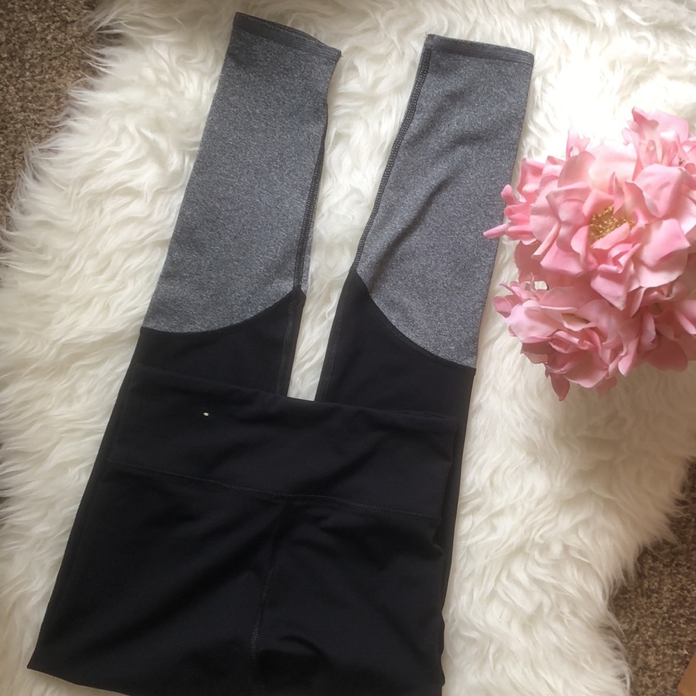 CHAMPION • 4 Item Athletic Wear Bundle Leggings & Running Shorts - Picture 10 of 16